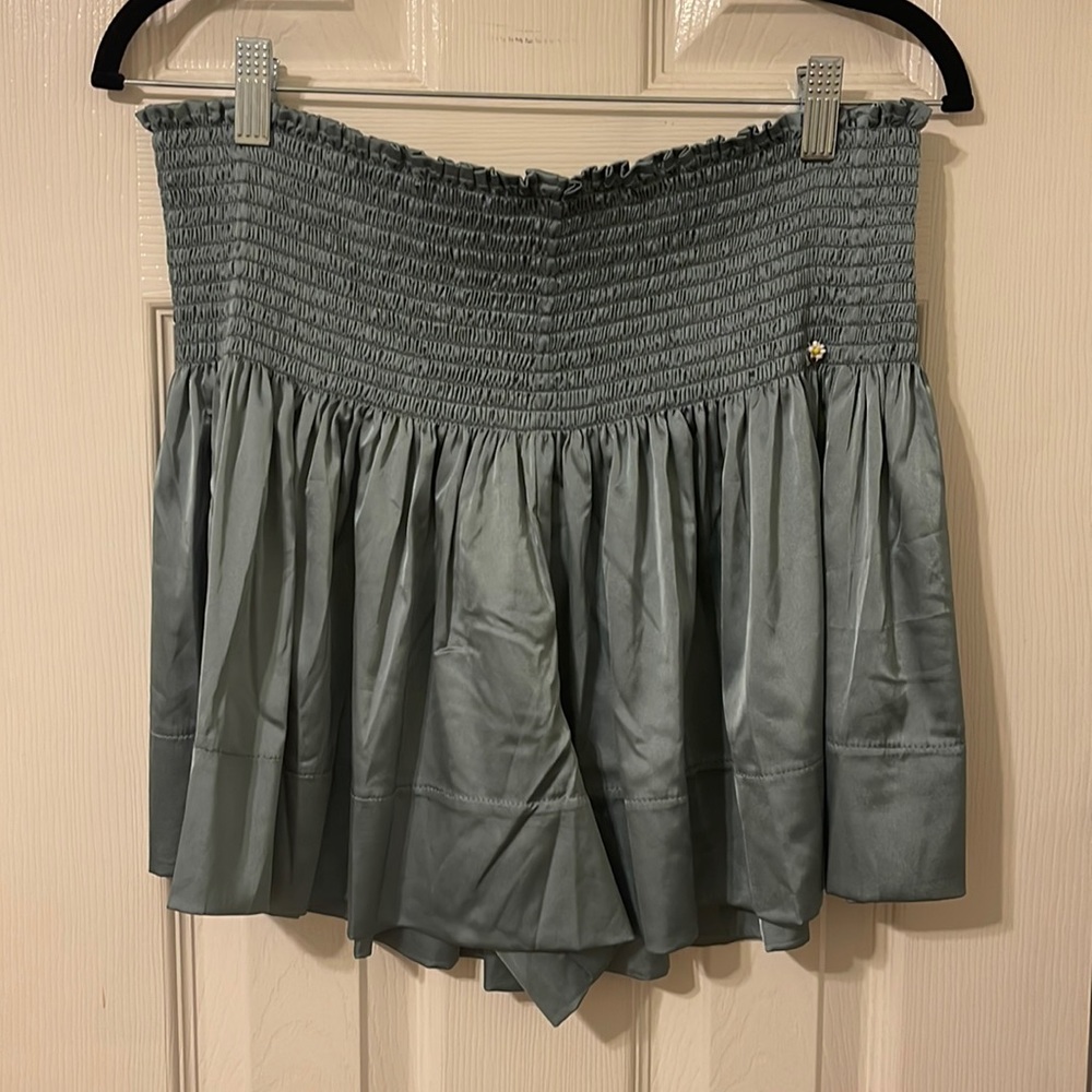 NWT Natural Life Shorts (KOCH DUPE)